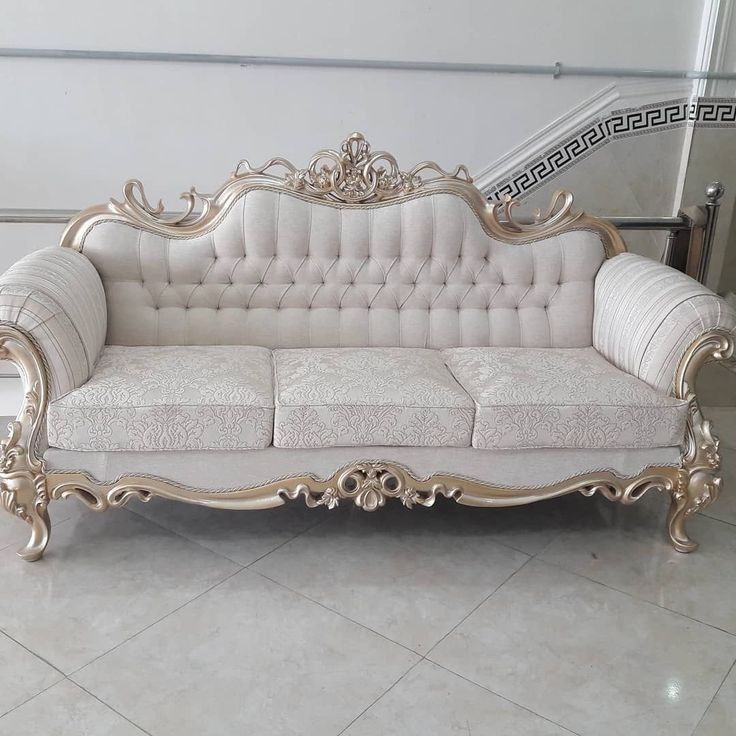مبل سلطنتی استخوانی